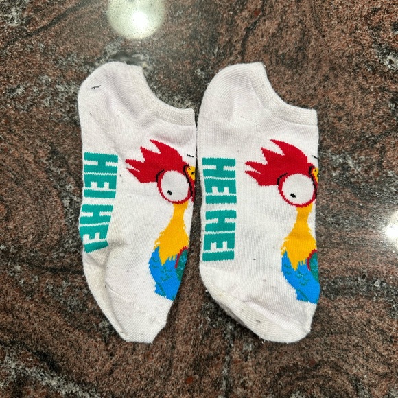 Women’s Disney socks- set of 6 pairs - Picture 3 of 7